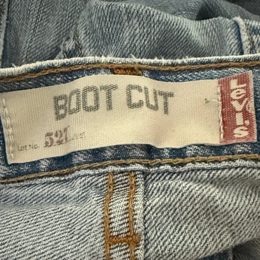 Levis @carlyslocker material style